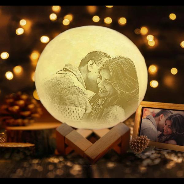 مصباح قمري ثلاثي الأبعاد متغير الألوان بـ 16 لونًا مع صورتك الخاصة