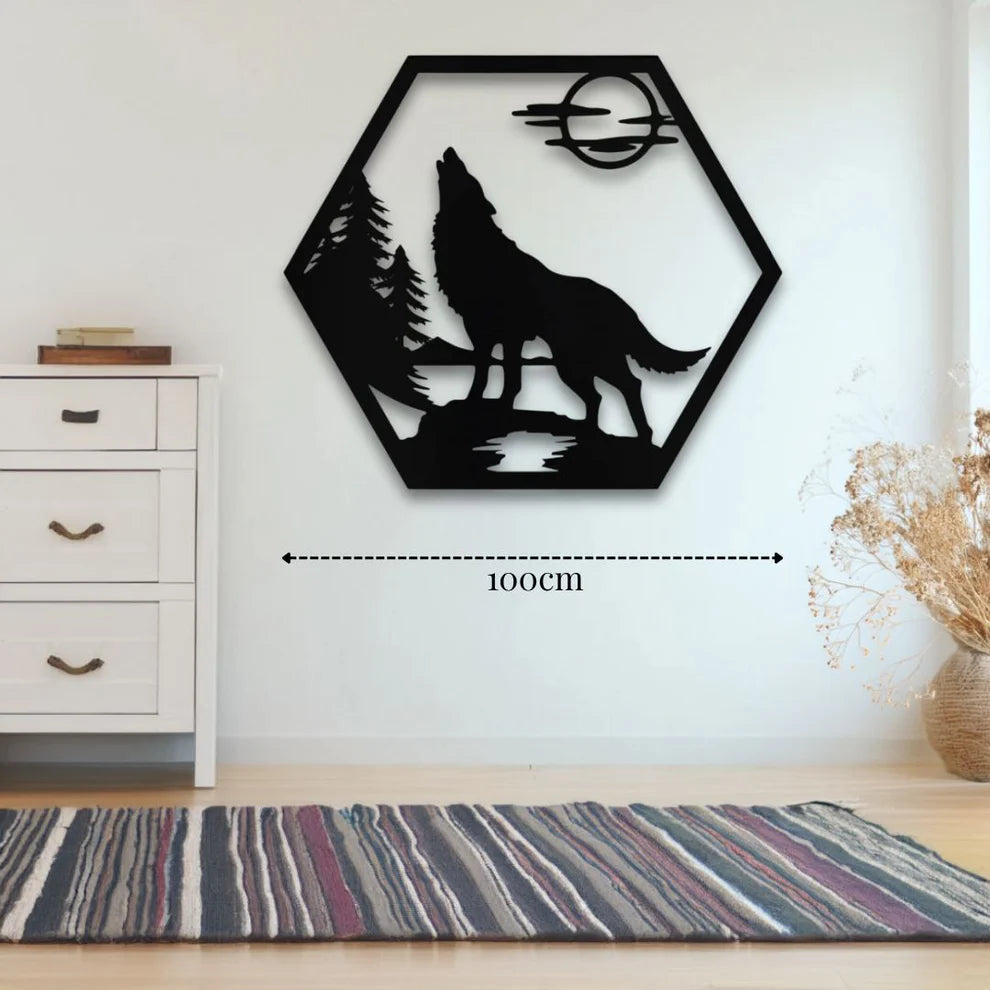 ديكور جداري معدني  بزينة دئب وسط الغابة باليل