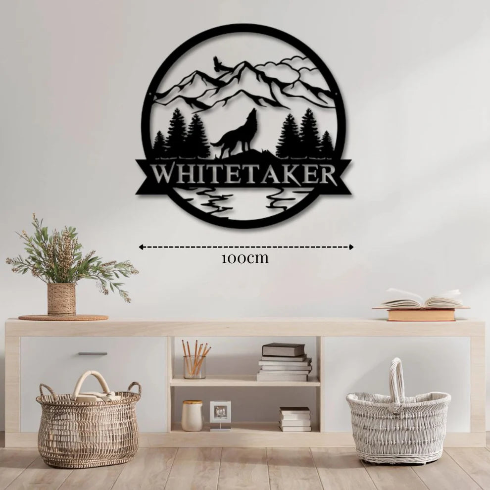 ديكور جداري معدني - بزينة على شكل ذئب مع الجبال بتخصيص إسمك المفضل