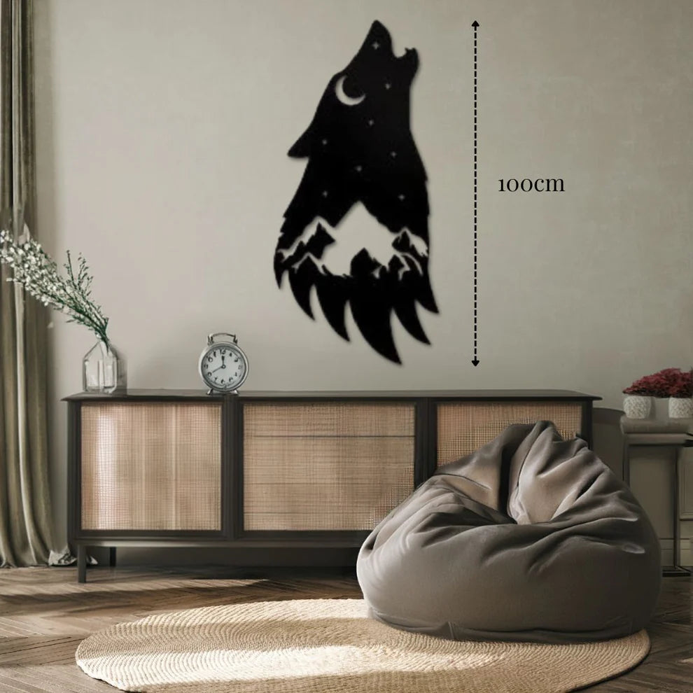 ديكور جداري معدني  بزينة على شكل رأس الذئب بداخله جبال والقمر والنجوم الجميلة