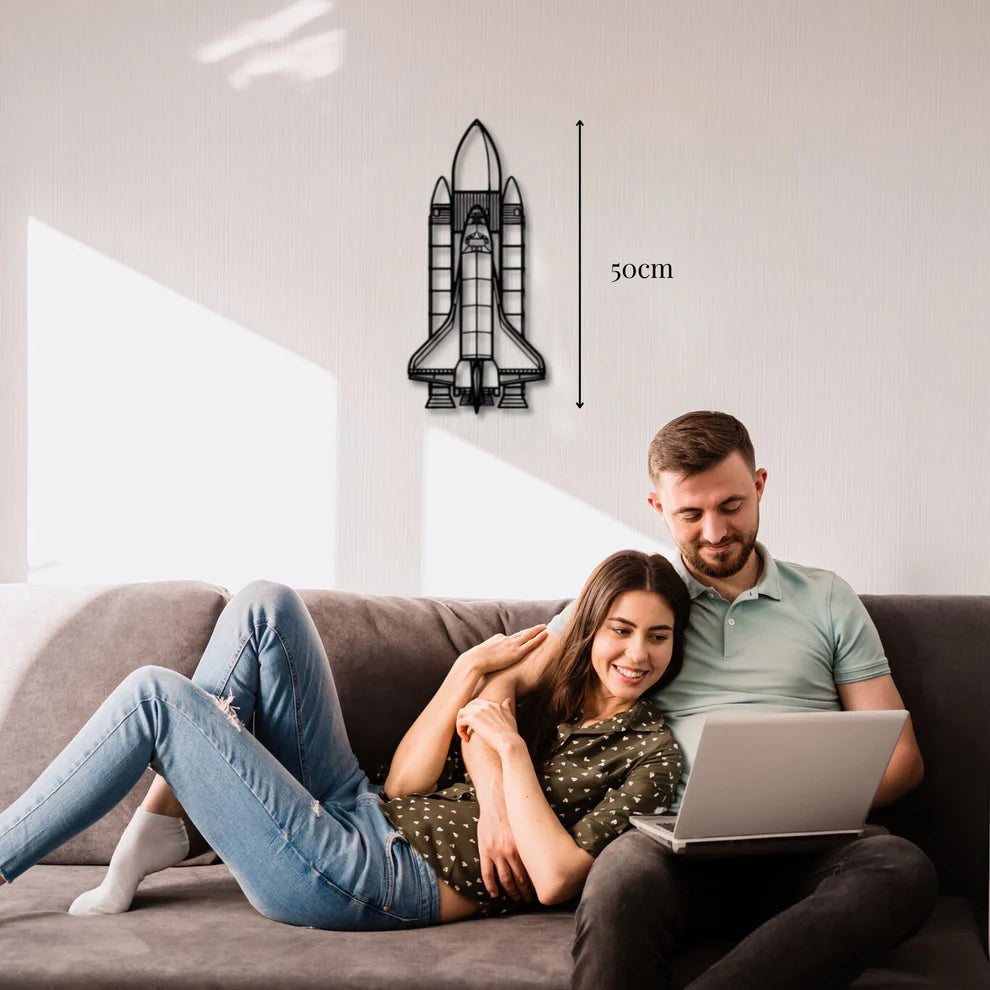 ديكور جداري معدني: صاروخ