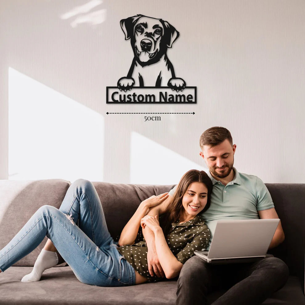 ديكور جداري معدني - بزينة على شكل كلب لابرادور بتخصيص إسمك