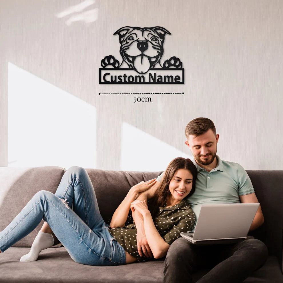 ديكور جداري معدني - بزينة على شكل كلب بيتبول بتخصيص إسمك