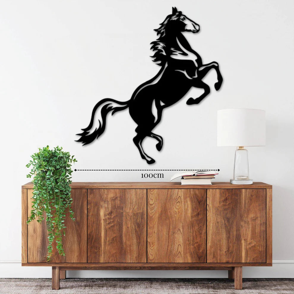 ديكور جداري معدني - بزينة الحصان يستعرض مهارته