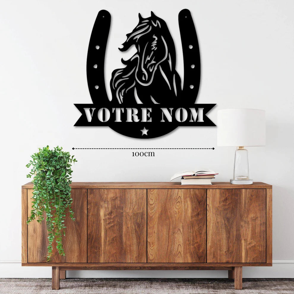 ديكور جداري معدني - بزينة الحصان بتخصيص إسمك المفضل