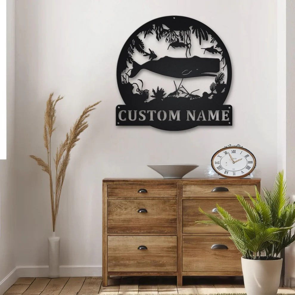 ديكور جداري معدني - بزينة على شكل حوت العنبر بتخصيص إسمك