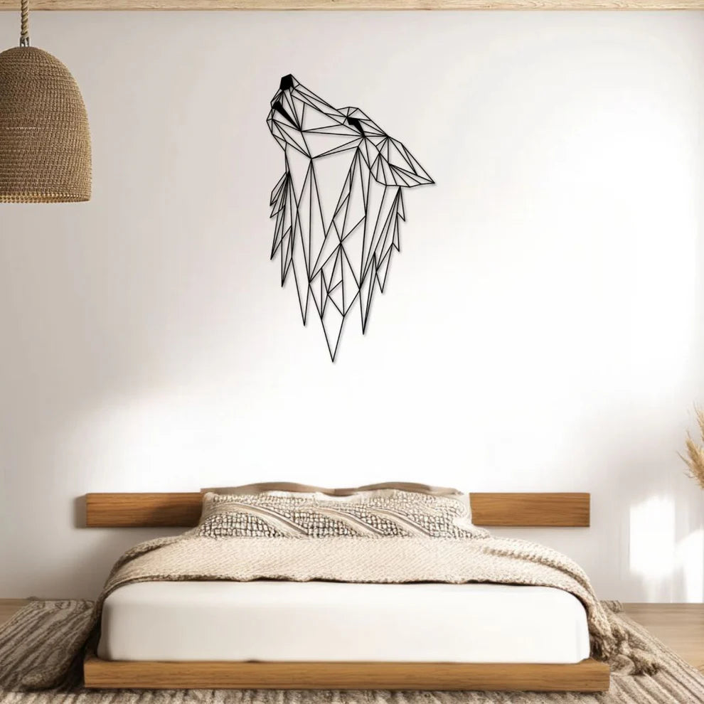 ديكور جداري معدني  بزينة على شكل رأس الدئب هندسي