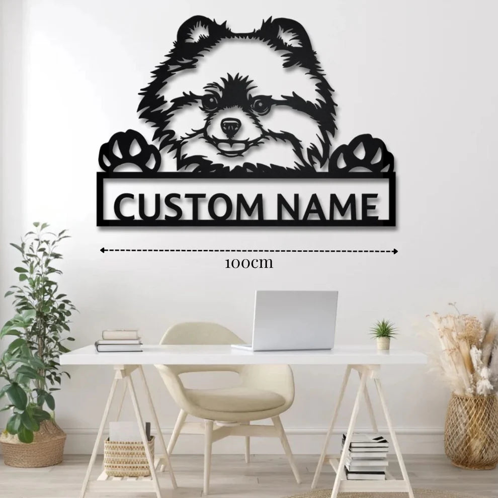 ديكور جداري معدني - بزينة على شكل كلب بوميرانيان بتخصيص إسمك