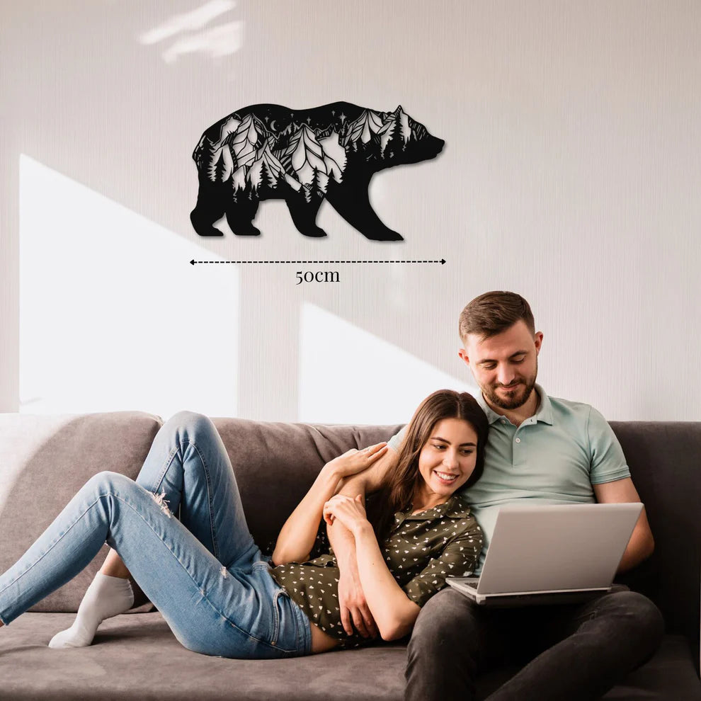 ديكور جداري معدني - بزينة على شكل دب في الجبال