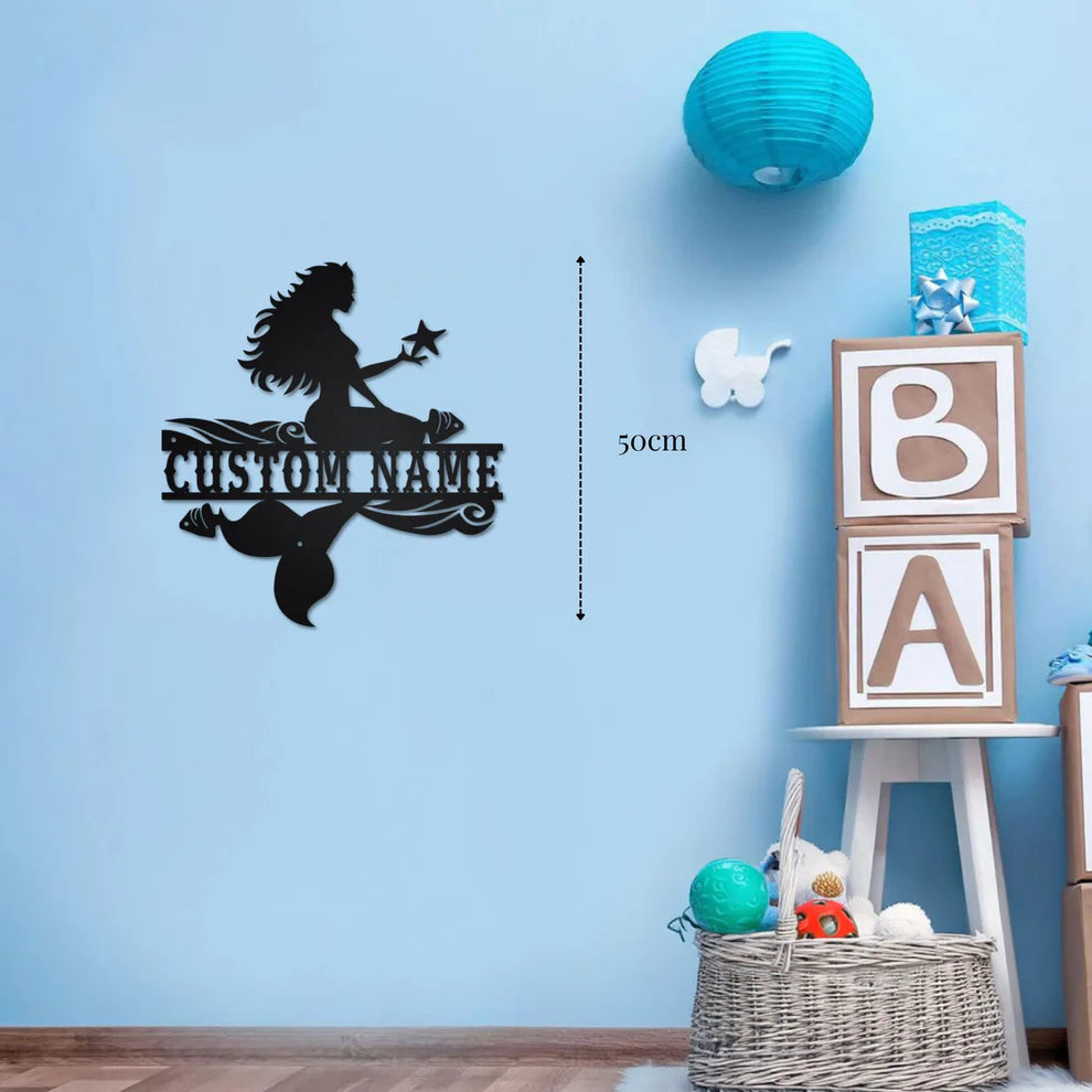 ديكور جداري معدني - بزينة على شكل حورية بحر بتخصيص إسمك