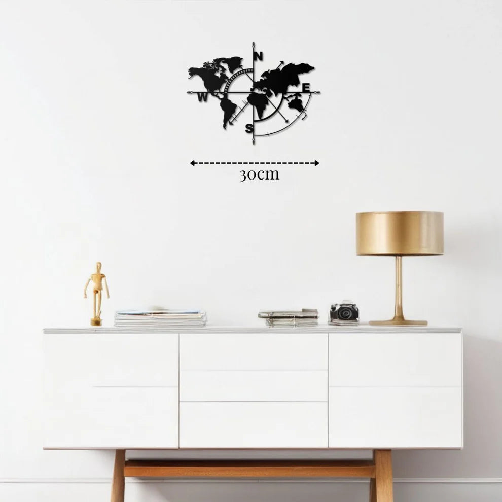 ديكور جداري معدني  بزينة على شكل خريطة العالم مع علامة الإتجاه